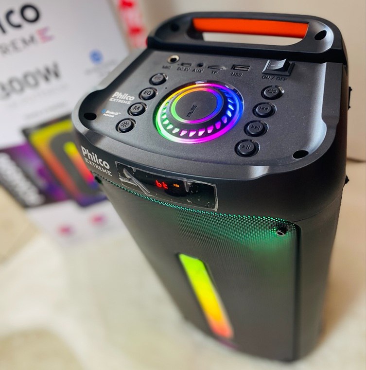 Caixa de Som Philco Pcx4500  Flash Lights Bluetooth 300W 4H  - Bivolt