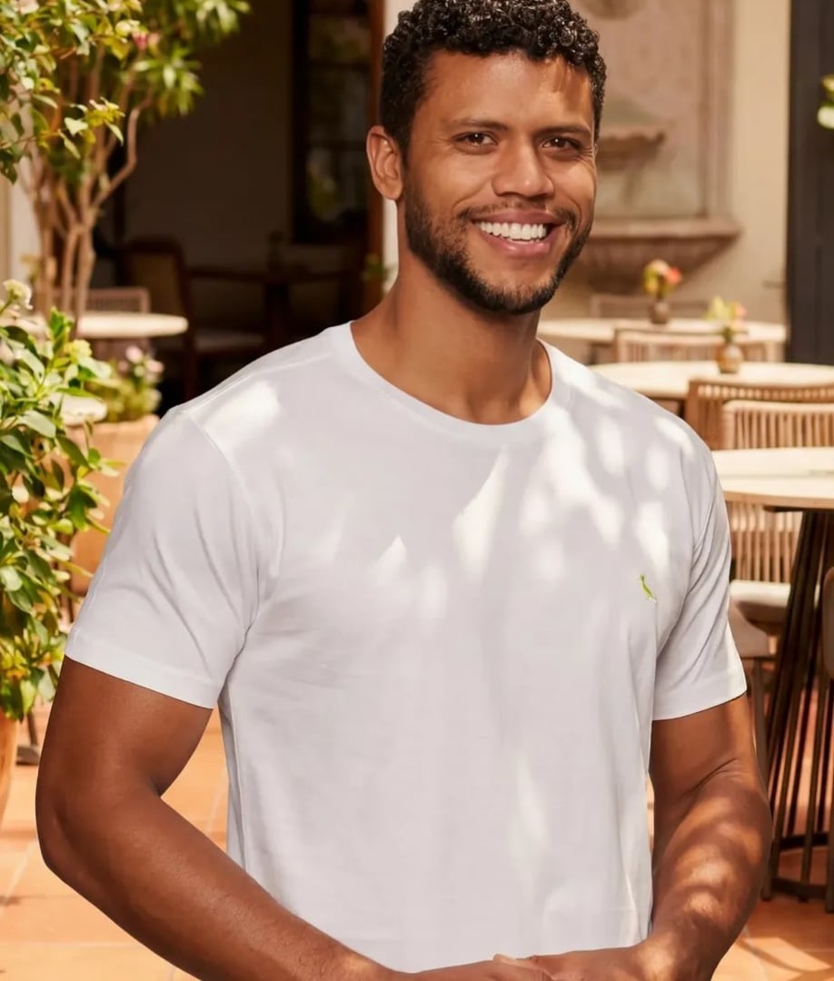 Kit 2 Camiseta Reserva Bordado Pica Pau Amarelo Branco - Tam. GG