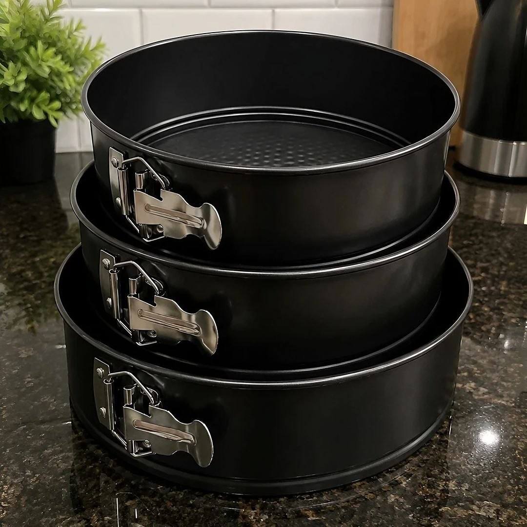 Conjunto 3 Formas Para Bolo Torta Com Fundo Removível Antiaderente Aço Carbono Redondas Preto 24cm 26cm 28cm Premium