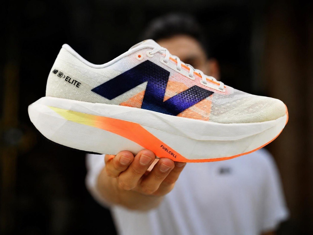 Tênis New Balance Fuelcell Supercomp Elite V4