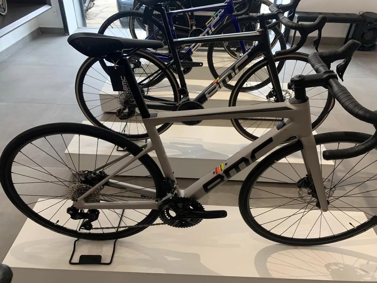 Bicicleta Road Bmc Teammachine 24v Aro 700 Di2 105 Cinza 54 Cm