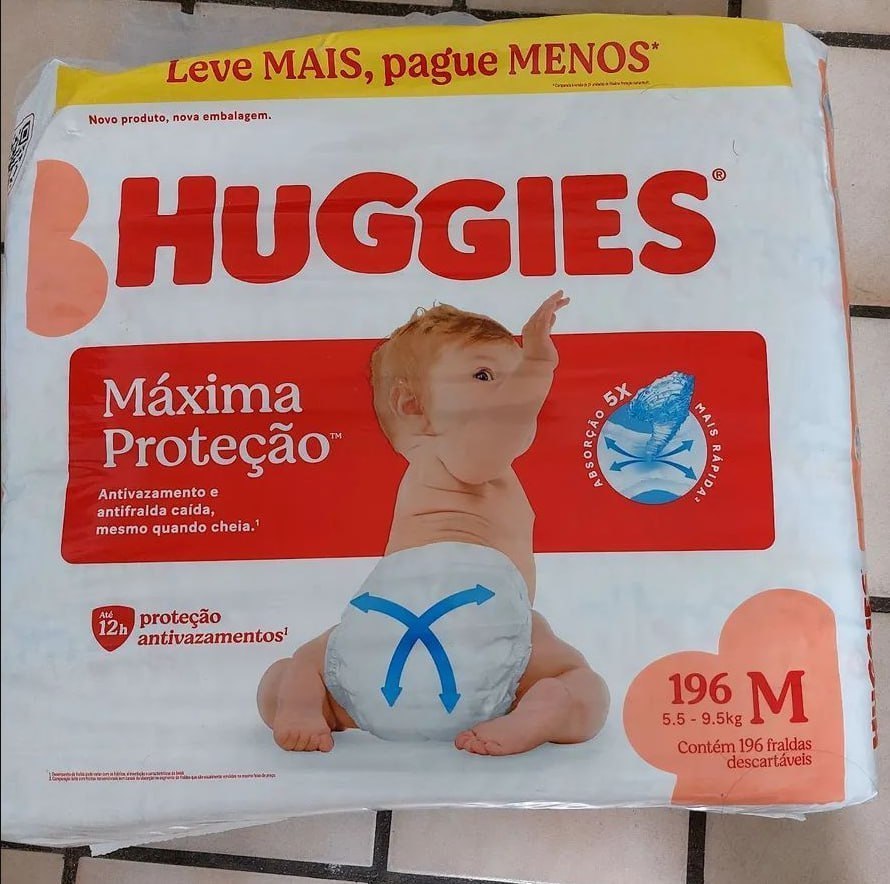 Pacotão Tamaho Familia Fralda Huggies Supreme Care M - 196 Unidades