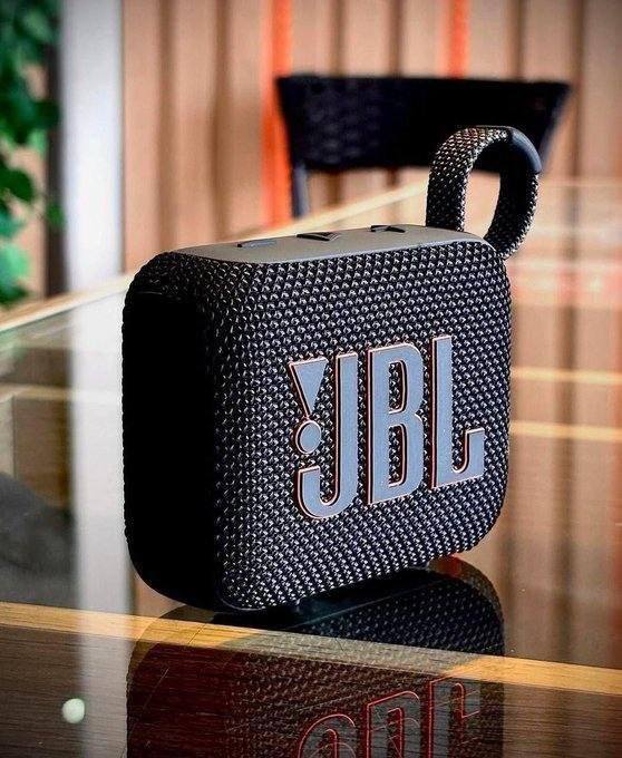 JBL, Caixa de Som, Go 4, Bluetooth, Portátil, Auracast, À Prova D'água e Poeira - Preta