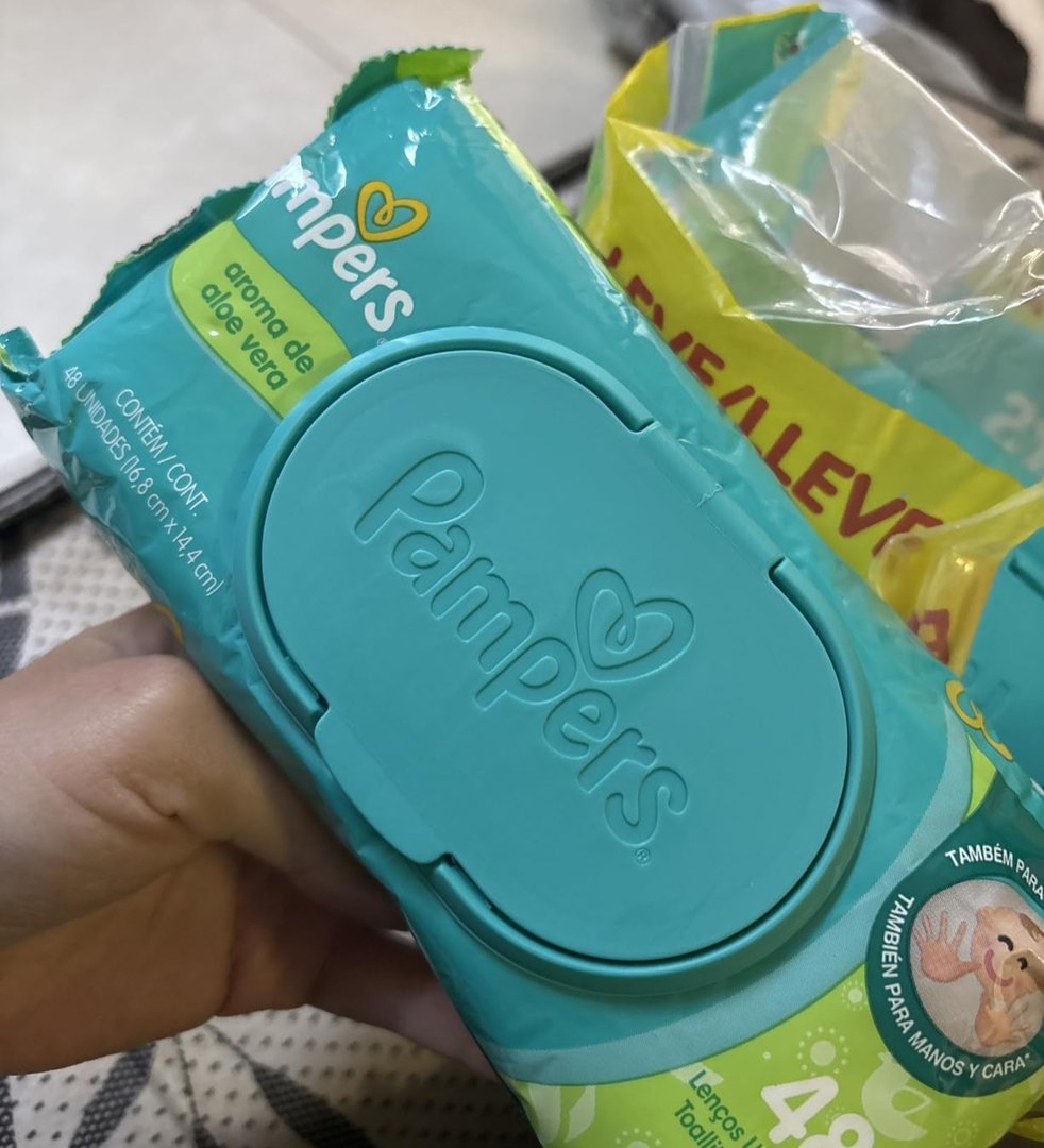 Pack 4 Pacote de Lenços Umedecidos Pampers Aroma de Aloe Vera - 192 Unidades