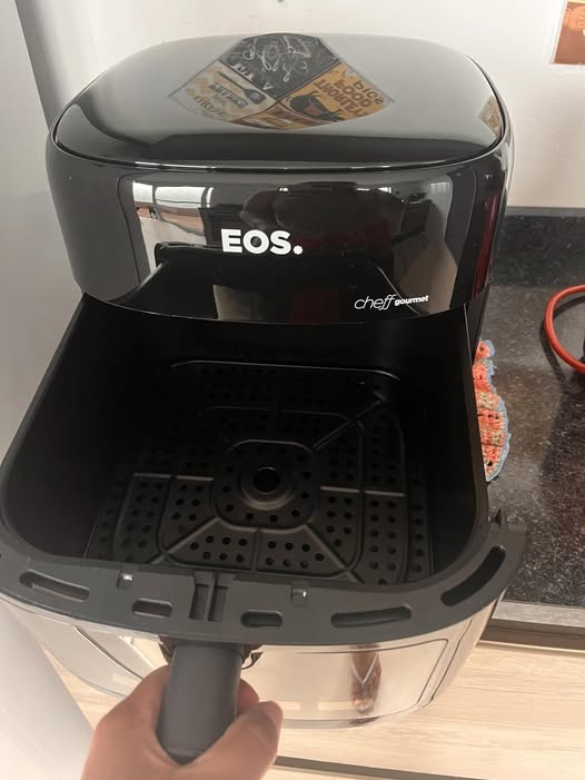 🤓Fritadeira Air Fryer EOS 8,2 Litros Family Chef Gourmet Digital Compacta All Black EAF80...