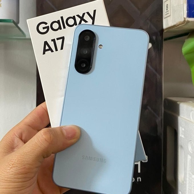 Celular Samsung Galaxy A17, 256GB, 8GB, 50MP Tela 6.7", IP54 - Preto