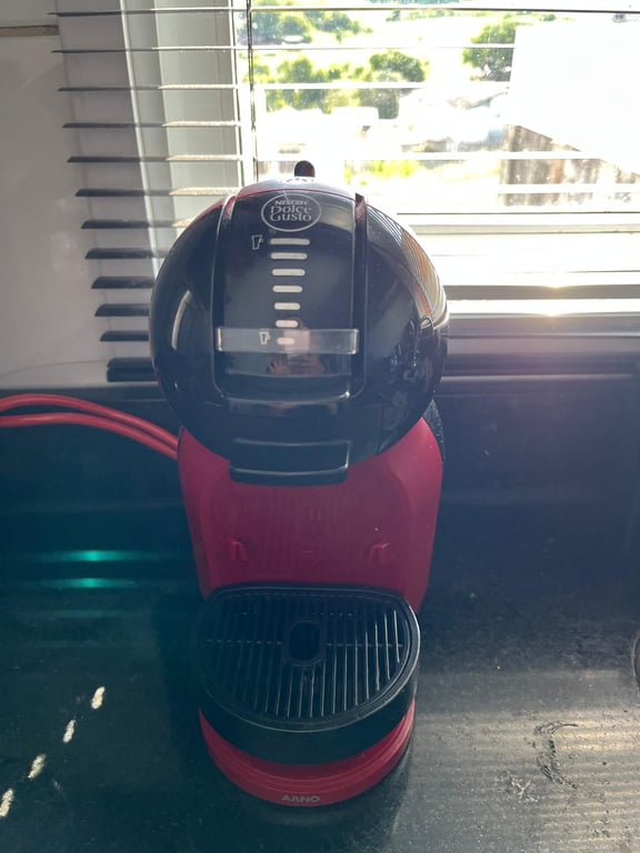 Cafeteira Nescafé Dolce Gusto