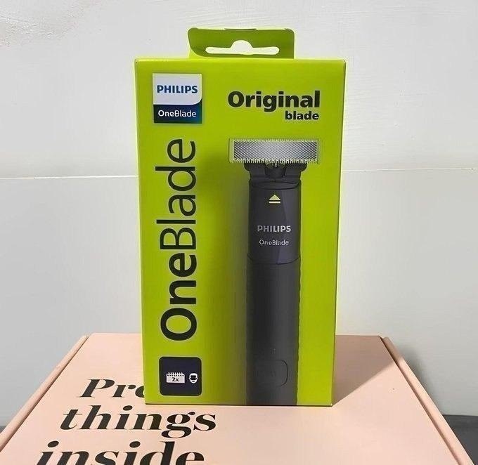 Aparador De Pelos Philips Oneblade Qp1424/10, Preto