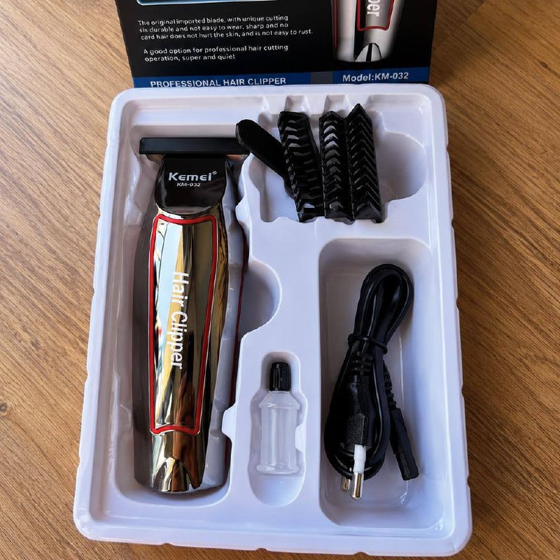 Maquina Cortar Cabelo Aparar Barba Kemei Km-032 Acabamento