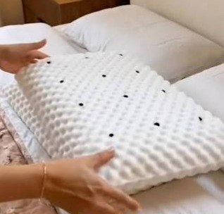 Travesseiro Ortopédico Magnético Alivia Dor no Pescoço Alinha Coluna - SLEEPING