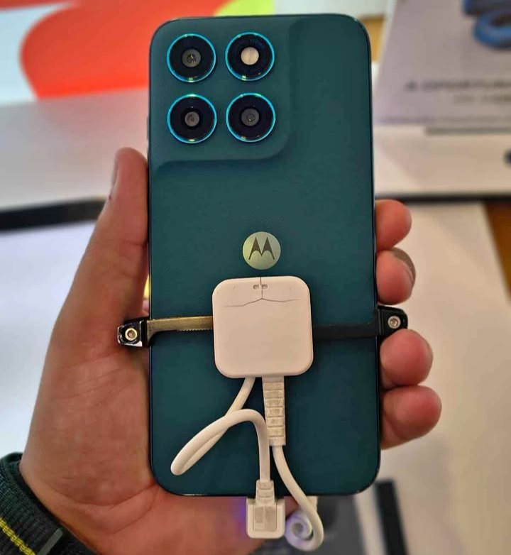 Motorola Moto G77 5G 256GB 24GB RAM Boost Câm. Tripla108MP Ultra-Pixel  + Selfie 32MP Tela...
