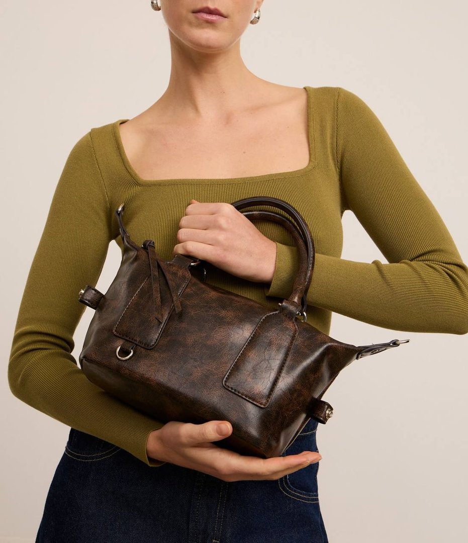 Bolsa Mini Satchel Estonada com Alça Curta e Longa