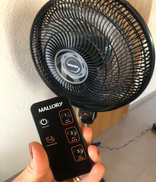 Ventilador de Coluna Mallory Chronos 140W Silencioso c/ Controle Remoto 6 Pás  Programável...