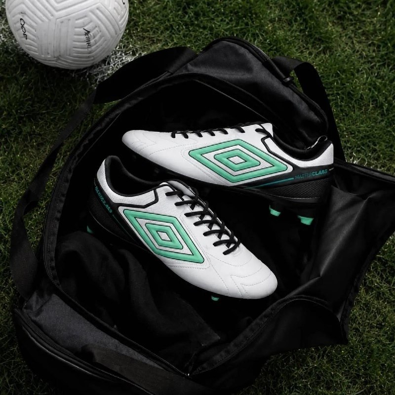 Chuteira Futebol Campo Umbro Master Class Club