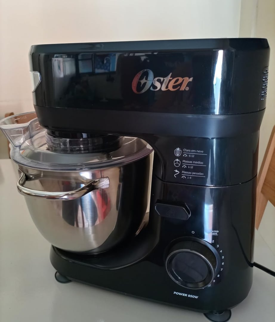 Batedeira Planetária Oster Bowl Inox III - 127V