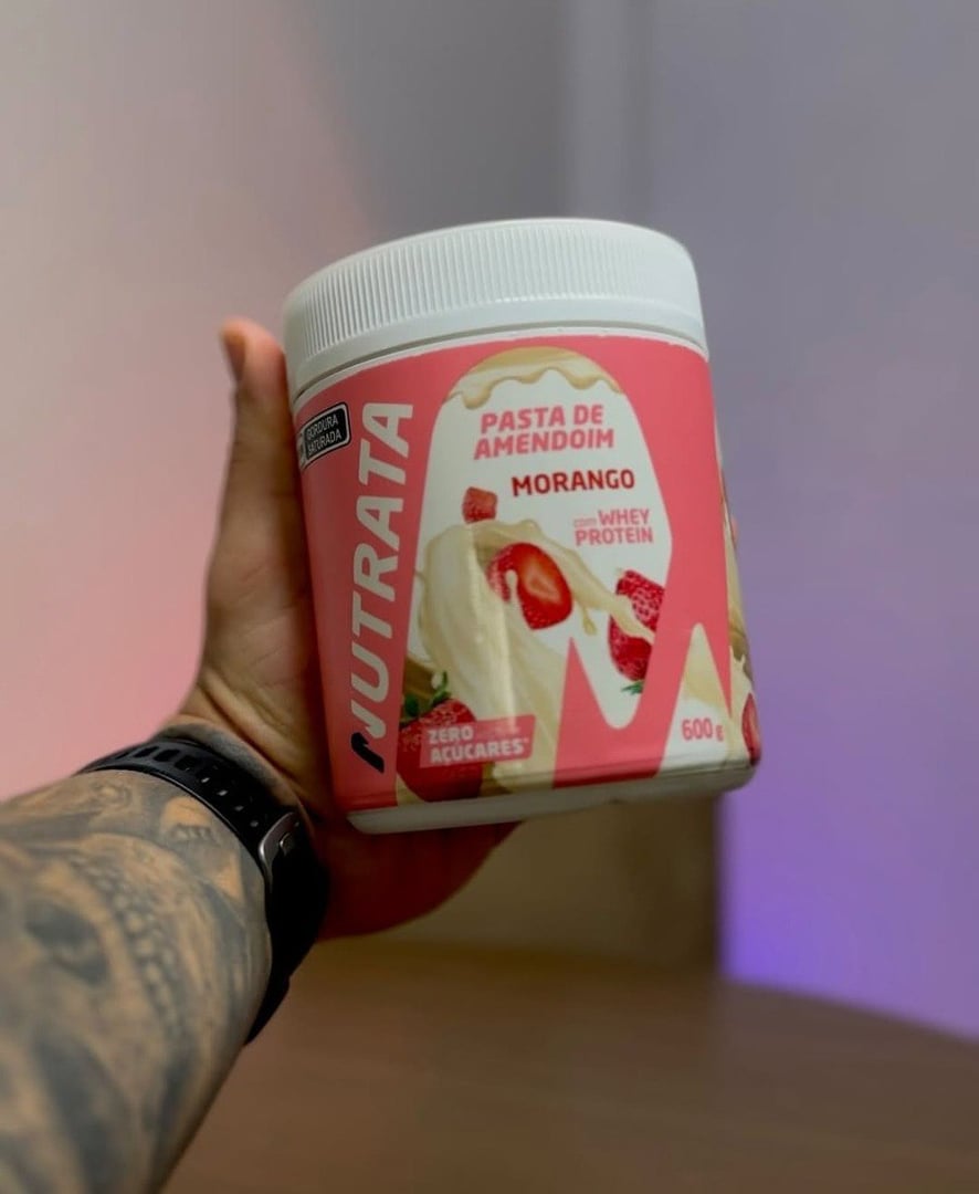 Pasta De Amendoim Com Whey Protein Nutrata Pote 600g Sabor Morango