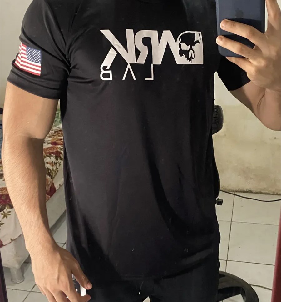 Camiseta Dry-fit  Preta Caveira Unisex Dark Lab